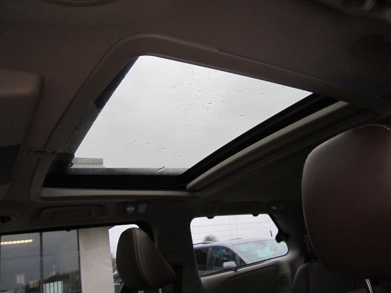 2018 Toyota Sienna XLE LIMITED AWD BROWN LEATHER NO ACCIDENTS Photo