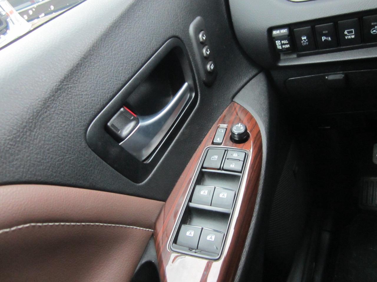 2018 Toyota Sienna XLE LIMITED AWD BROWN LEATHER NO ACCIDENTS Photo