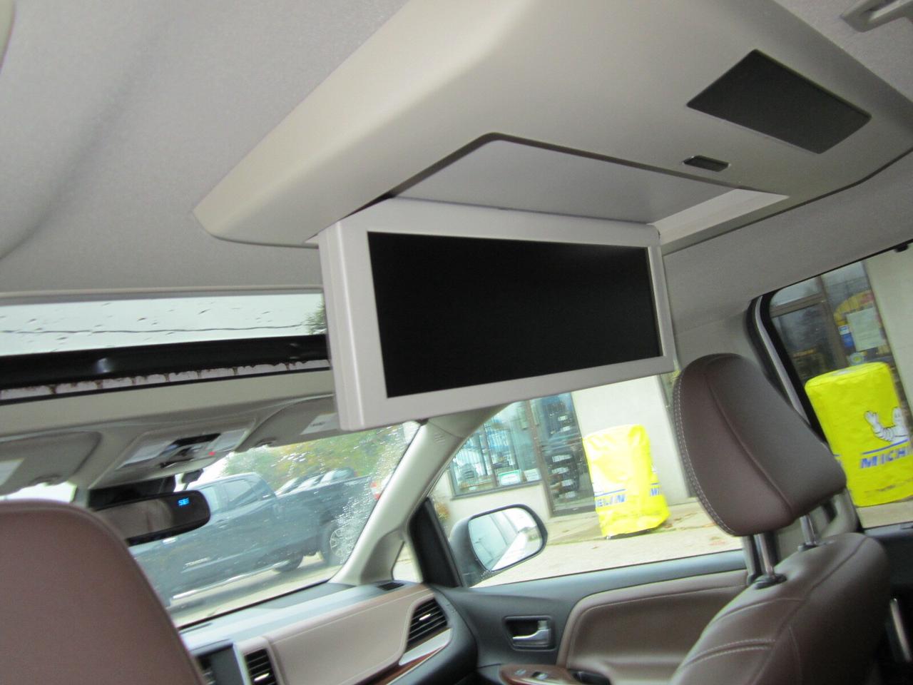 2018 Toyota Sienna XLE LIMITED AWD BROWN LEATHER NO ACCIDENTS Photo