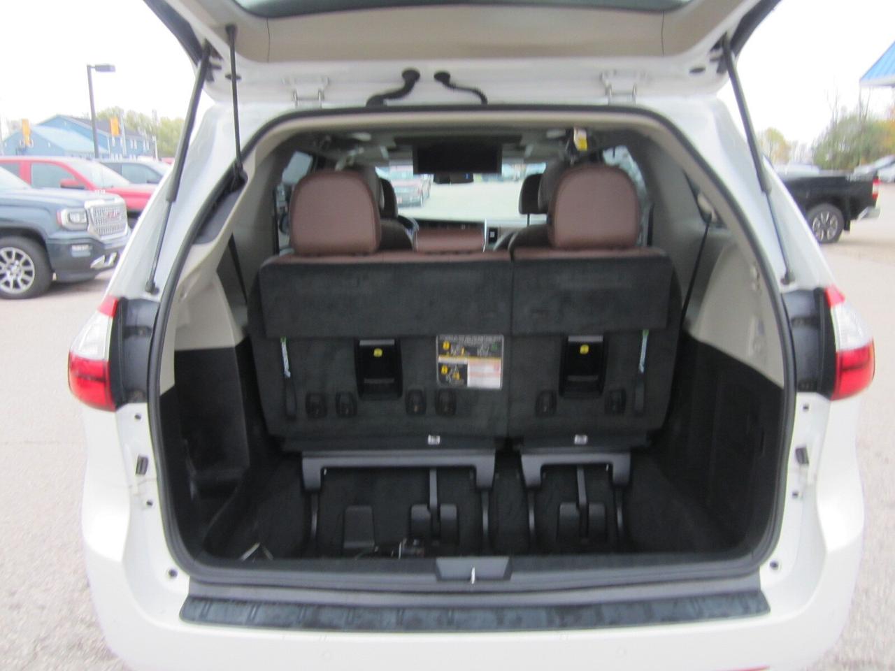 2018 Toyota Sienna XLE LIMITED AWD BROWN LEATHER NO ACCIDENTS Photo