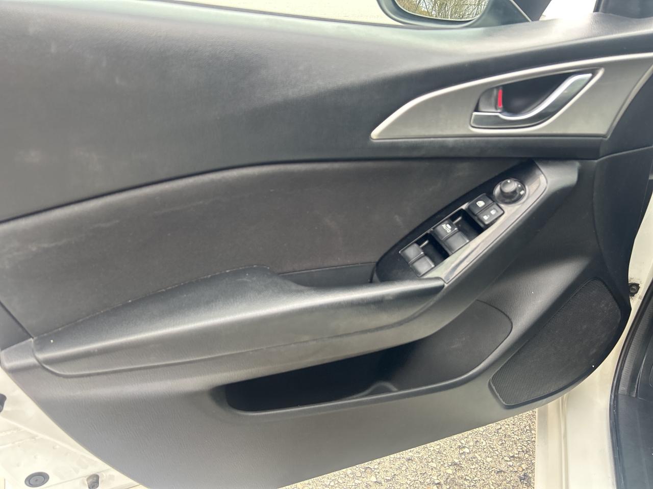 2018 Mazda MAZDA3 GX, Bluetooth, Back Up Cam Photo