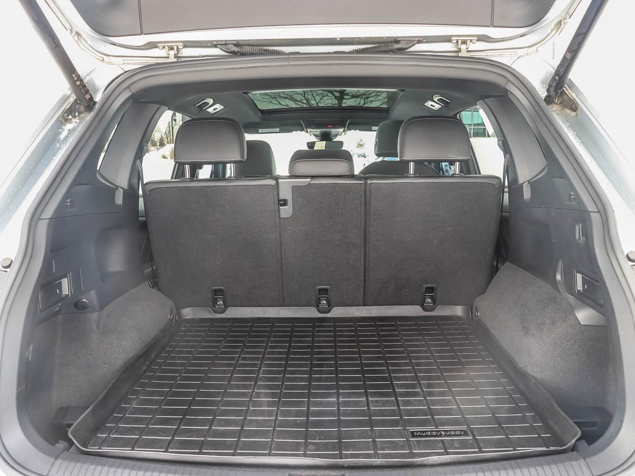 2022 Volkswagen Tiguan HIGHLINE R-LINE 4MOTION Photo