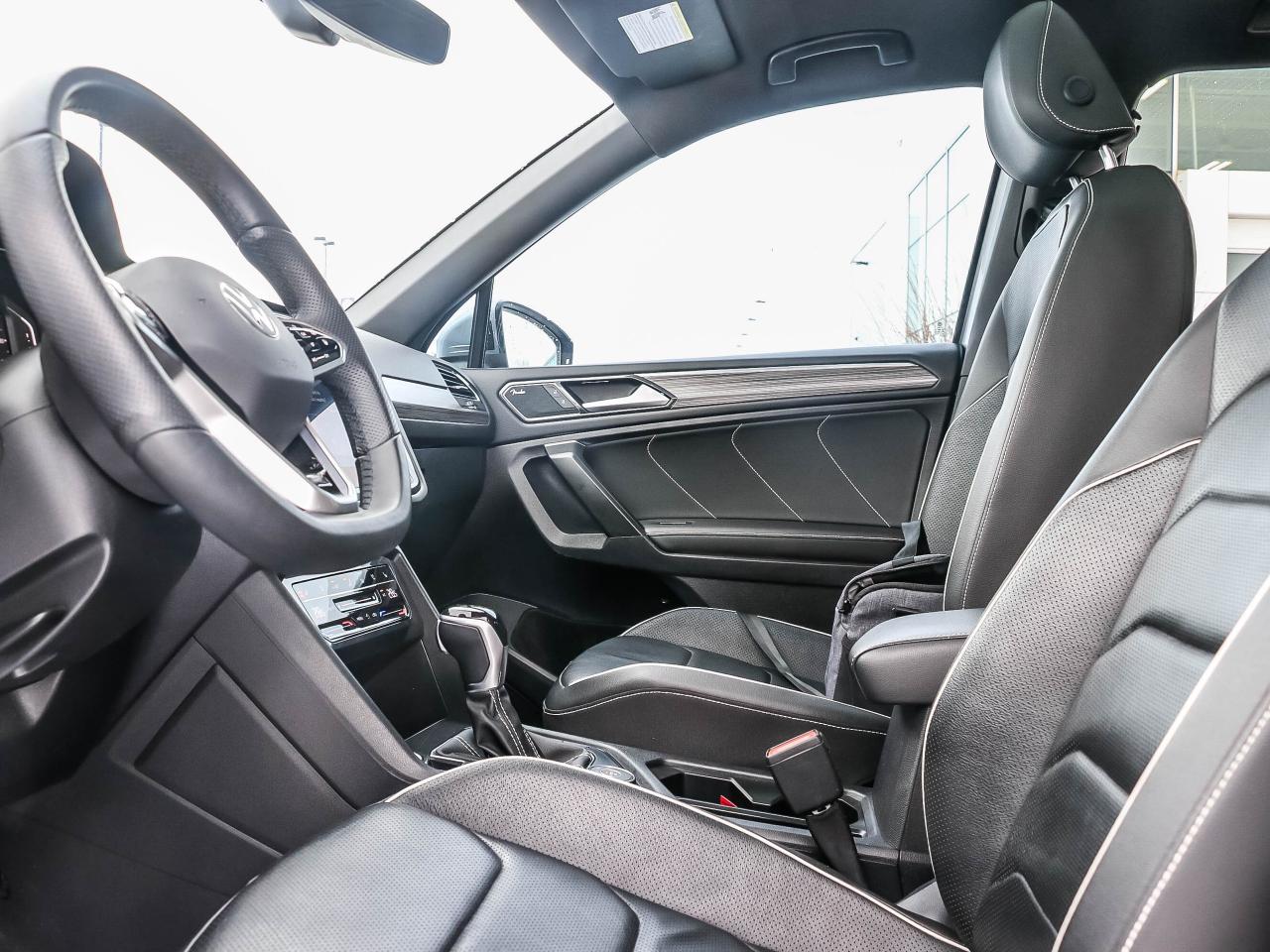 2022 Volkswagen Tiguan HIGHLINE R-LINE 4MOTION Photo