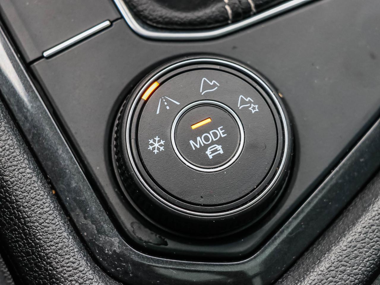 2022 Volkswagen Tiguan HIGHLINE R-LINE 4MOTION Photo