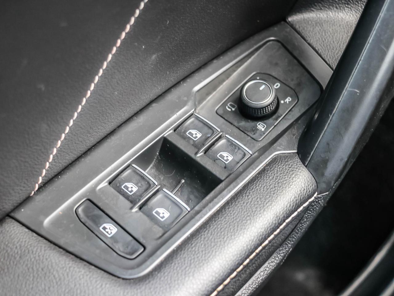 2022 Volkswagen Tiguan HIGHLINE R-LINE 4MOTION Photo