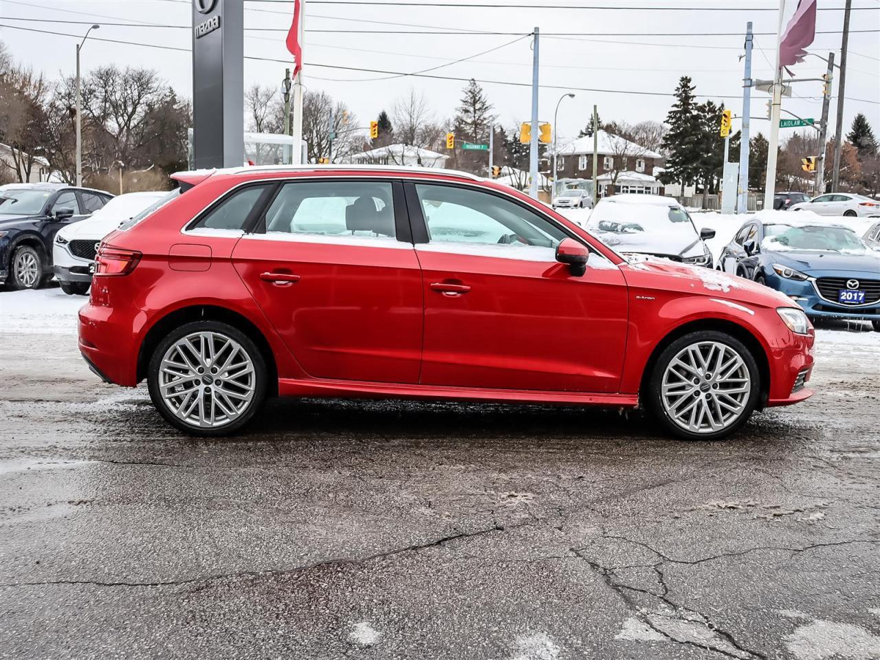 2017 Audi A3 e-tron Photo