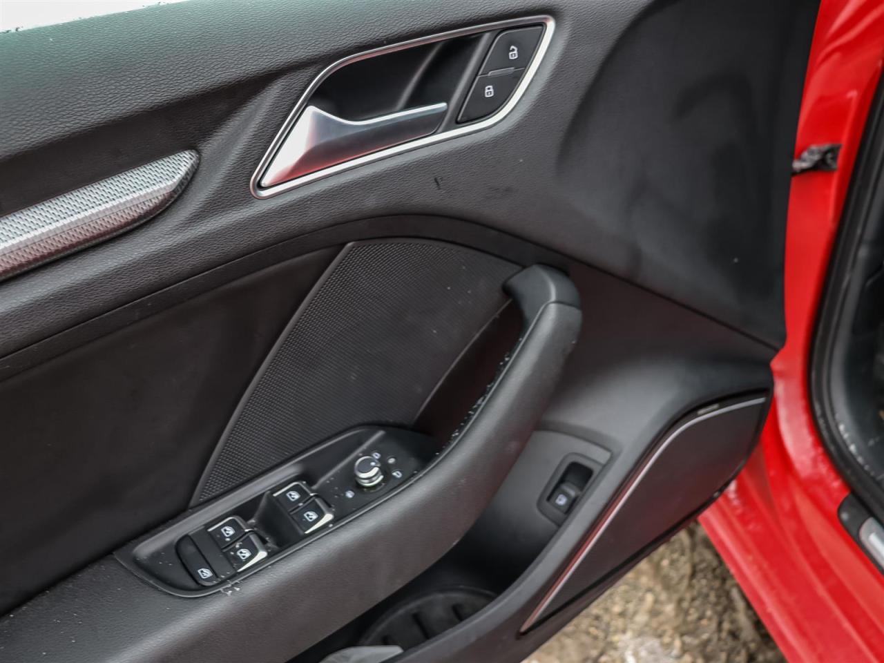 2017 Audi A3 e-tron Photo