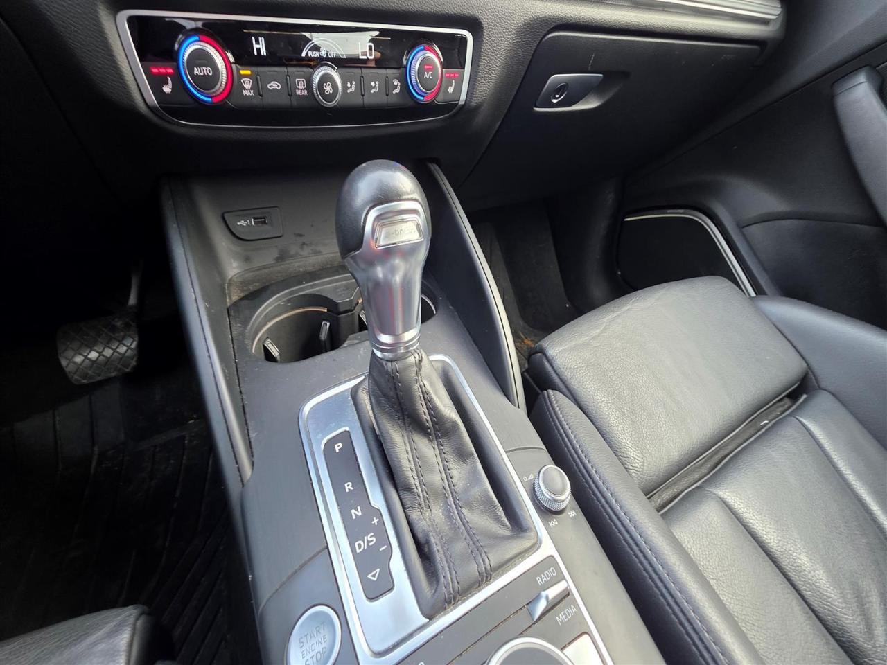 2017 Audi A3 BLIND SPOT MONITORING NAV REAR CAMERA LEATHER SUNR Photo