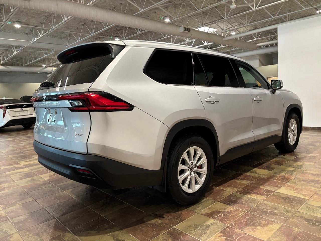 2024 Toyota Grand Highlander XLE Photo