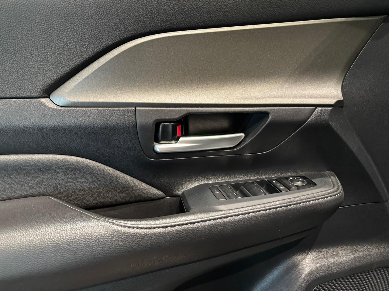 2024 Toyota Grand Highlander XLE Photo