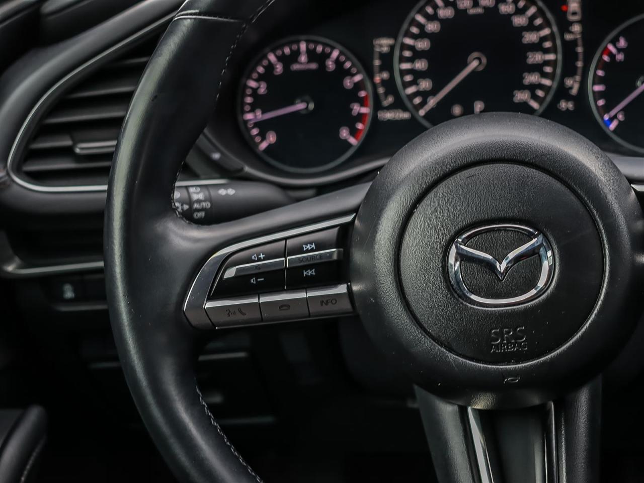 2023 Mazda MAZDA3 AWD HATCHBACK LOW LOW KM  1 OWNER CLEAN CARFAX Photo