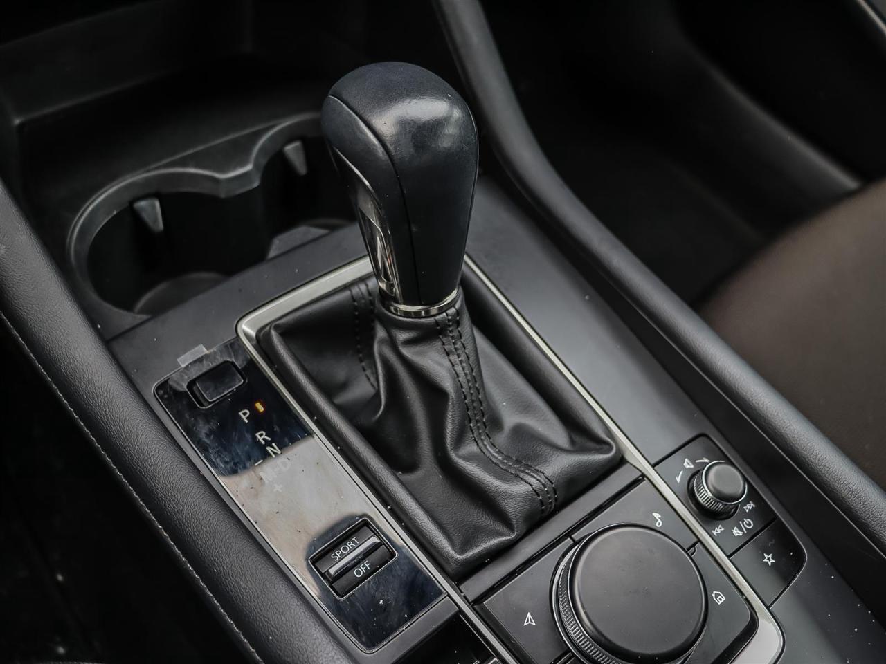 2023 Mazda MAZDA3 3.5% APR AWD HATCHBACK LOW LOW KM  1 OWNER CLEAN C Photo