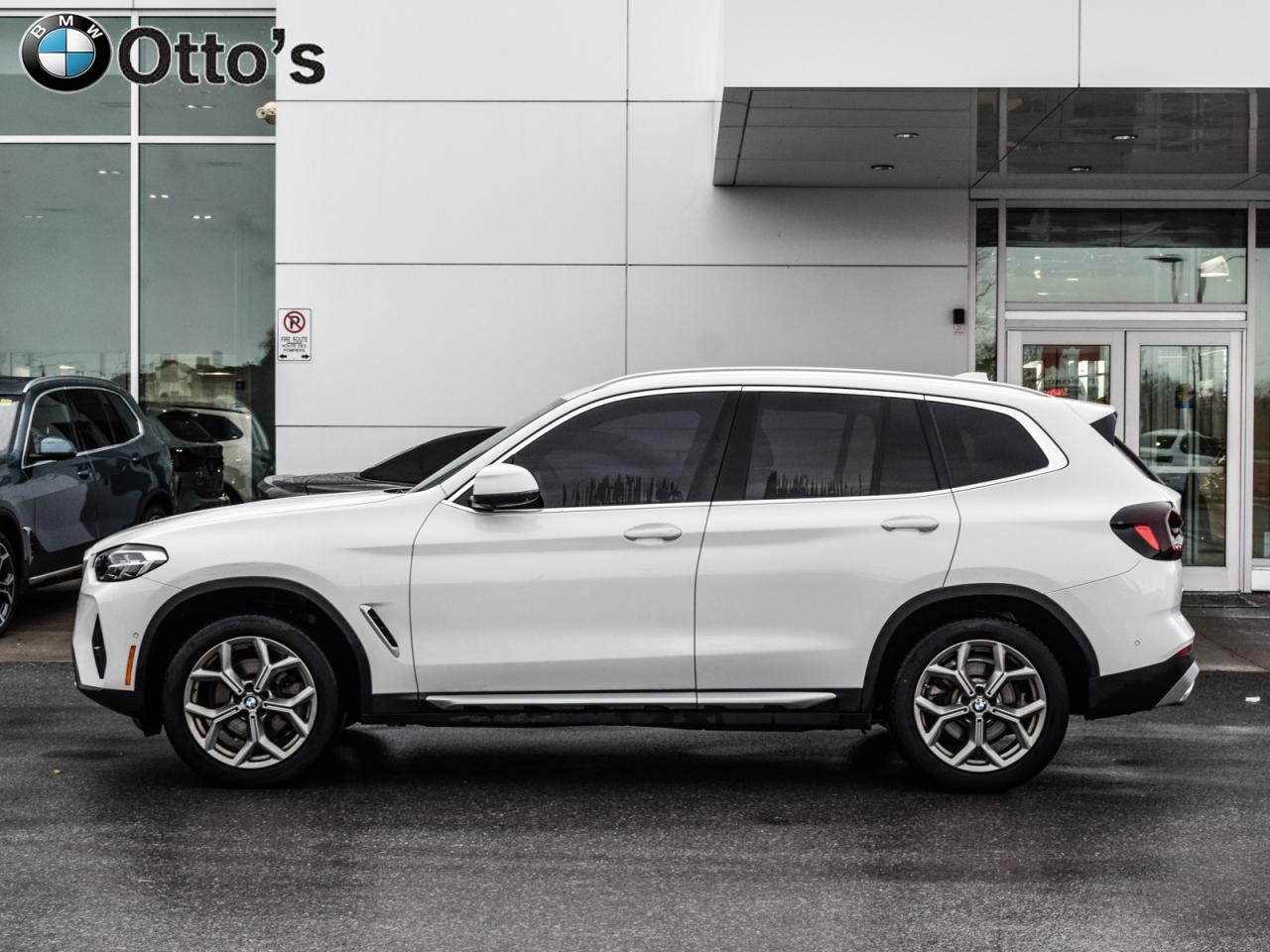 2022 BMW X3 xDrive30i Photo2