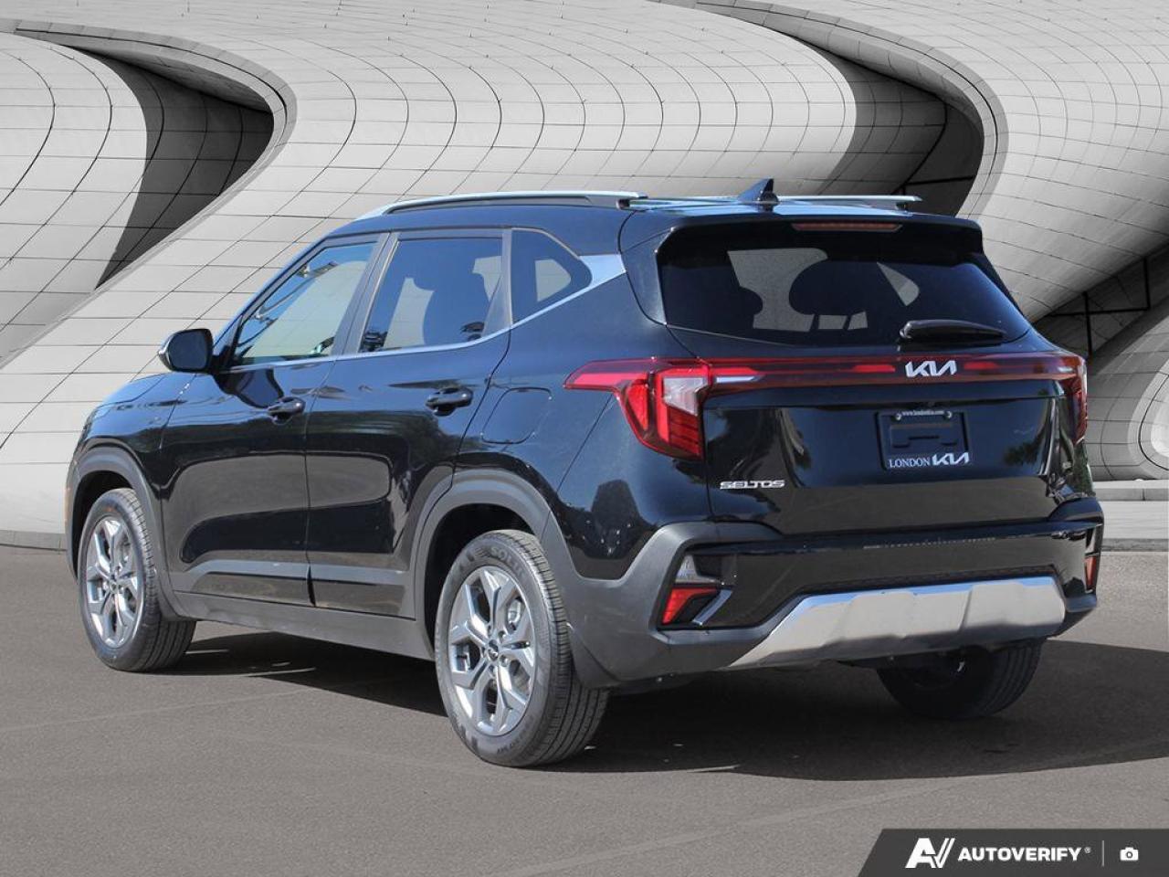 2024 Kia Seltos EX   AWD   Leather   Sunroof   Apple CarPlay   Hea Photo