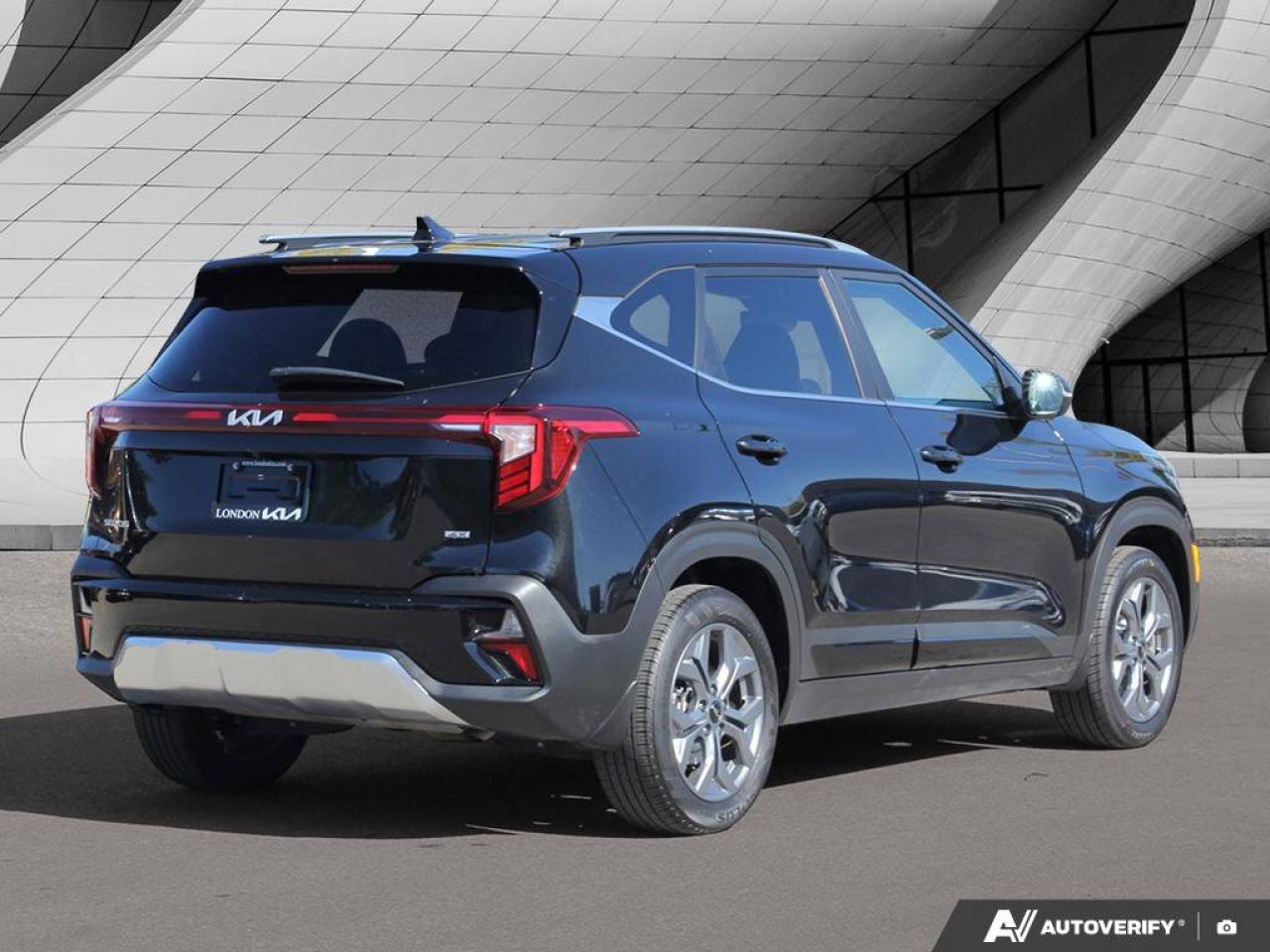 2024 Kia Seltos EX   AWD   Leather   Sunroof   Apple CarPlay   Hea Photo