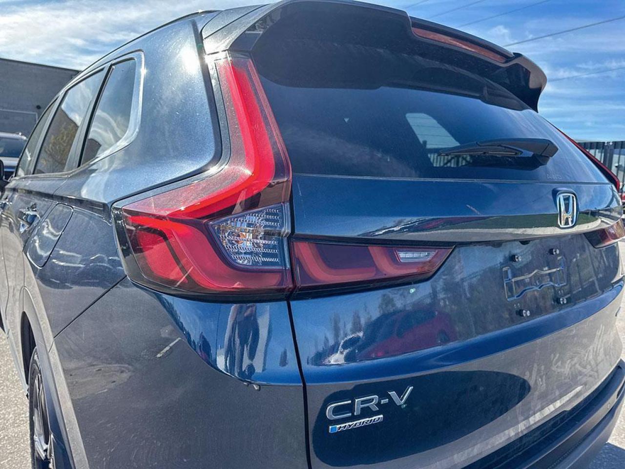 2025 Honda CR-V Hybrid Touring Photo