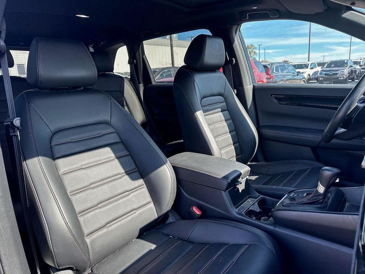 2025 Honda CR-V Hybrid Touring Photo