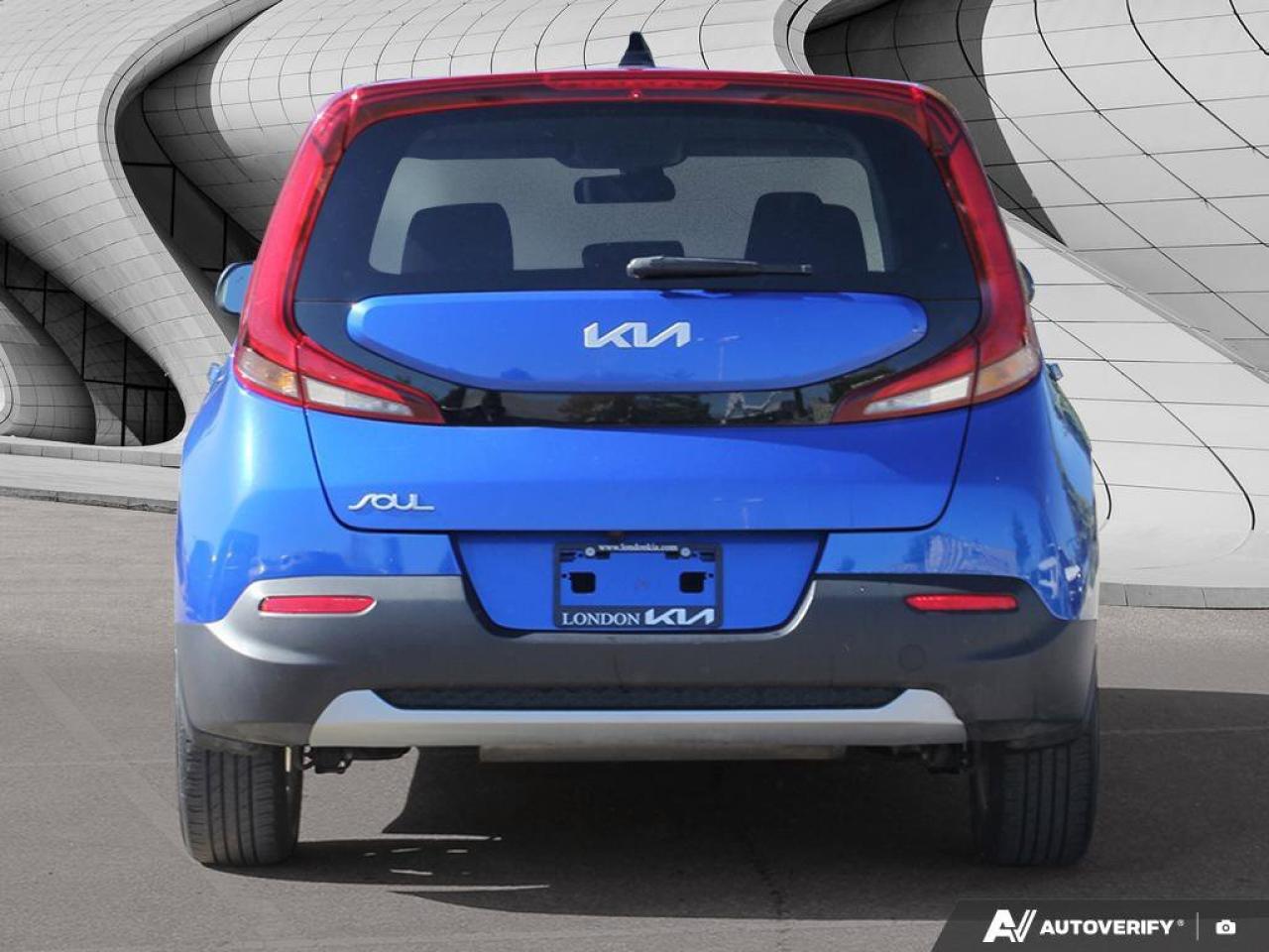 2022 Kia Soul EX   Apple CarPlay   Backup Camera   Heated Seats Photo4