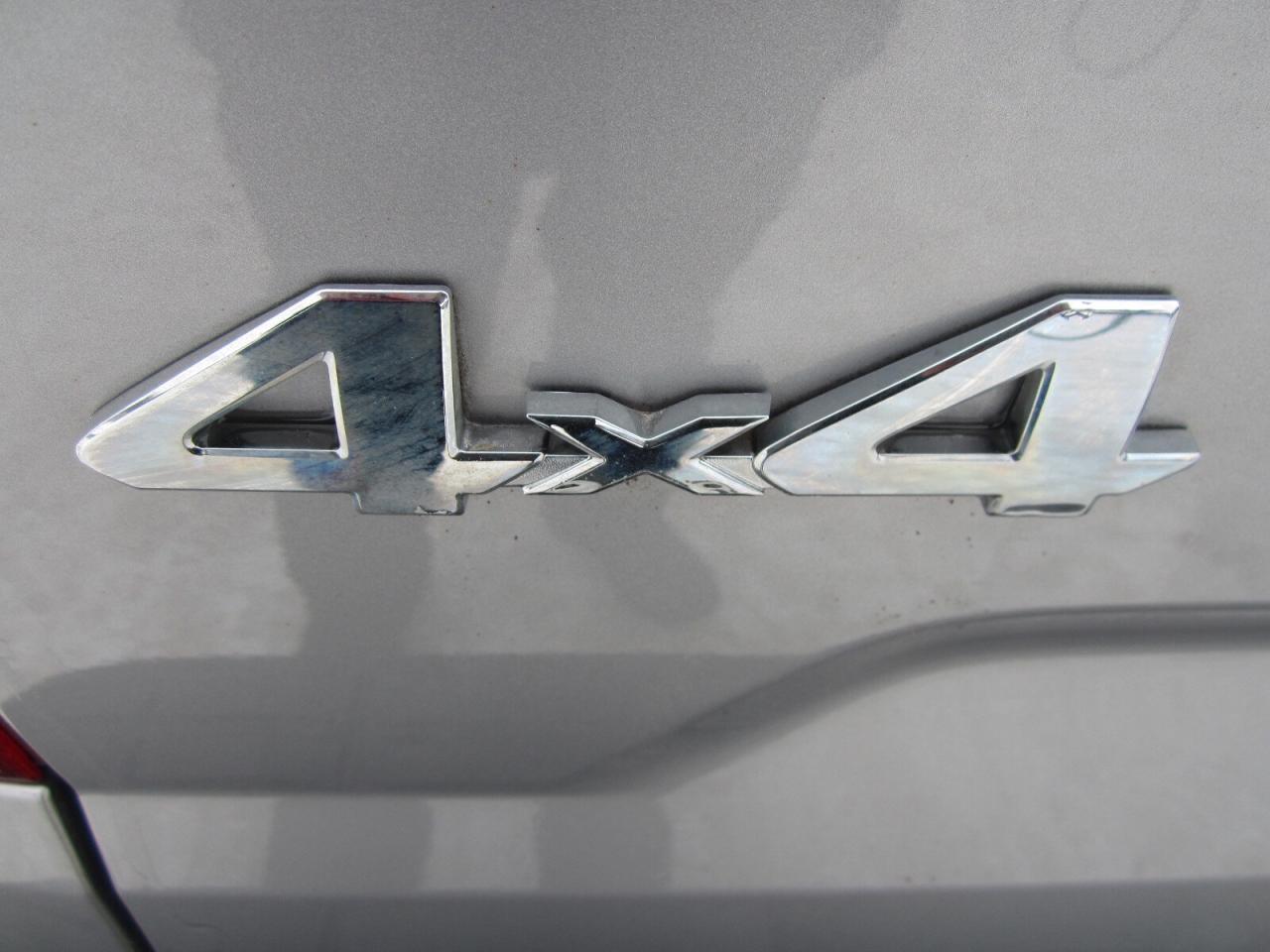 2015 Toyota Tundra 4WD Double Cab 146  4.6L SR5 Photo