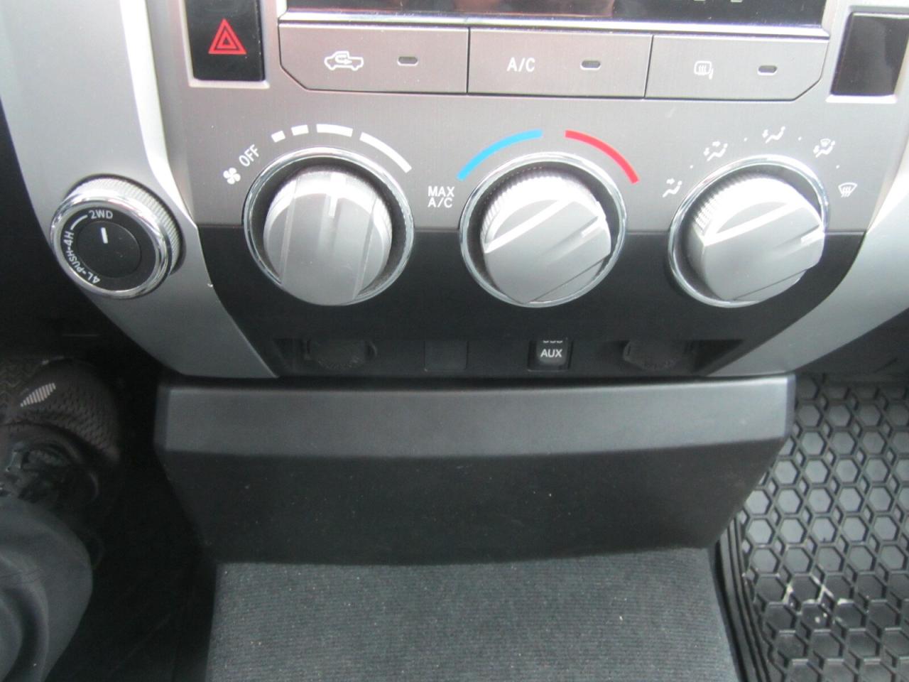 2015 Toyota Tundra 4WD Double Cab 146  4.6L SR5 Photo