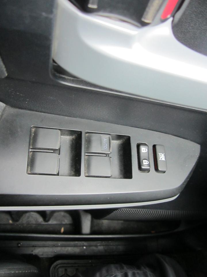 2015 Toyota Tundra 4WD Double Cab 146  4.6L SR5 Photo