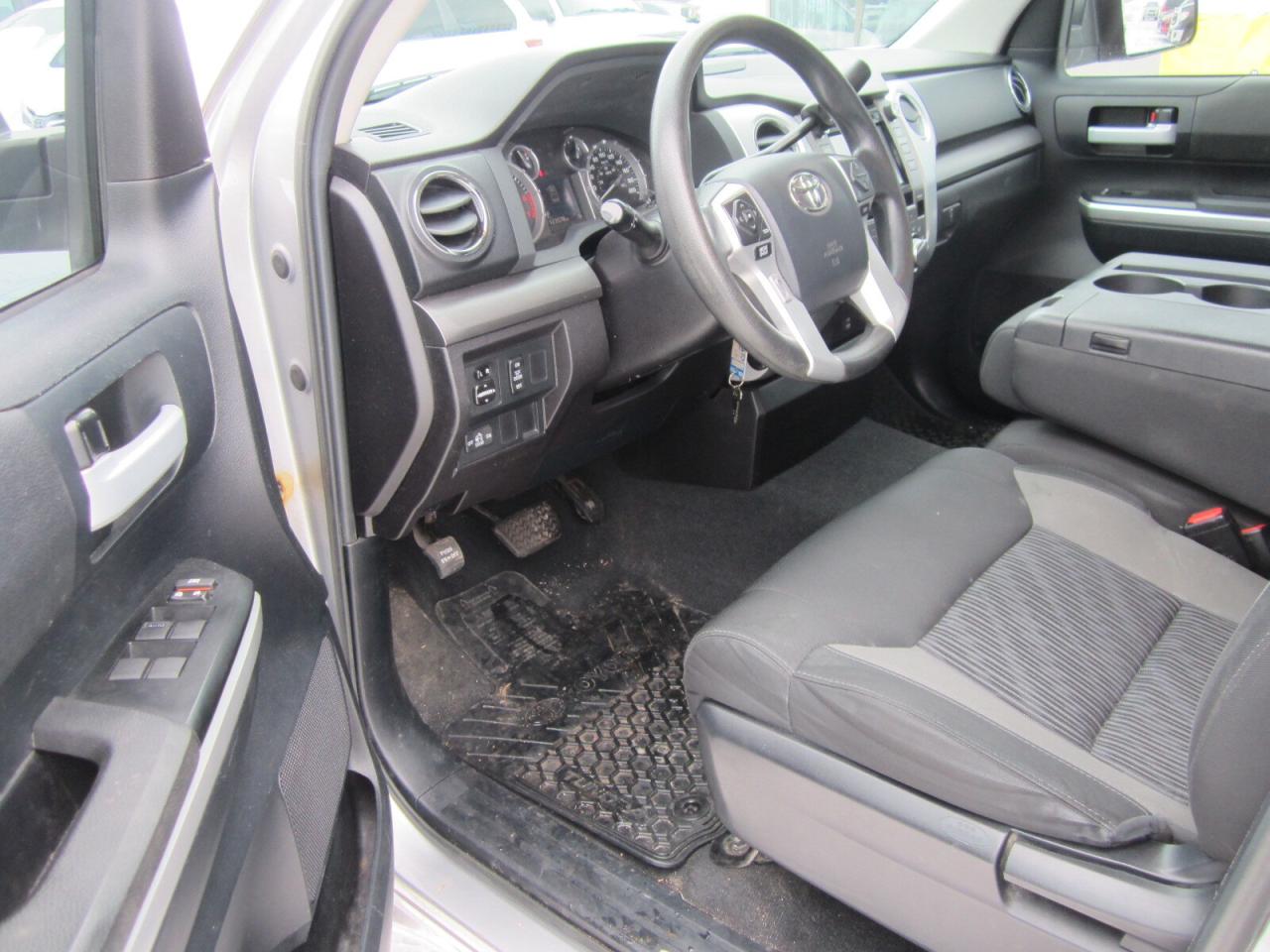 2015 Toyota Tundra 4WD Double Cab 146  4.6L SR5 Photo