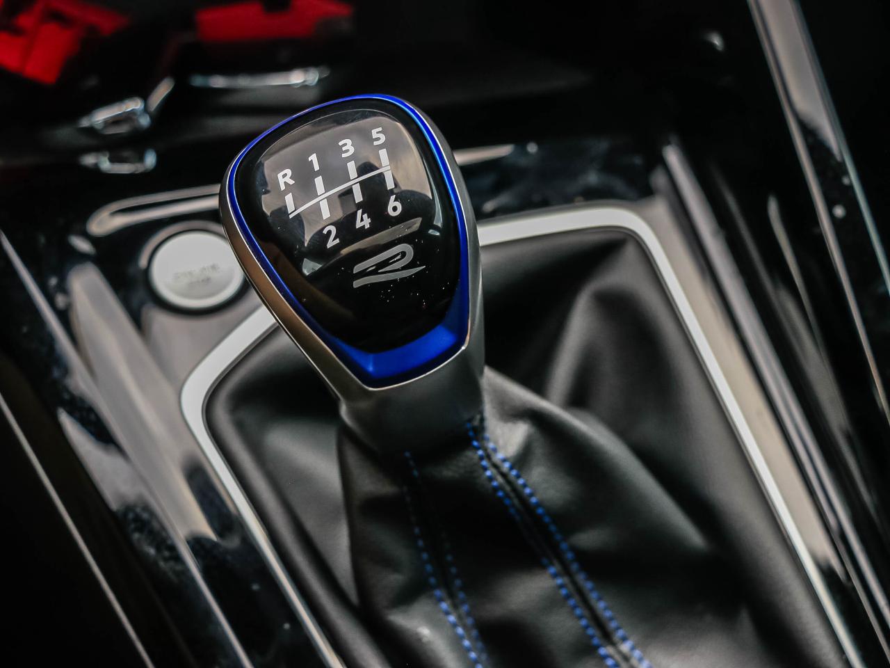 2024 Volkswagen Golf R Manual Photo