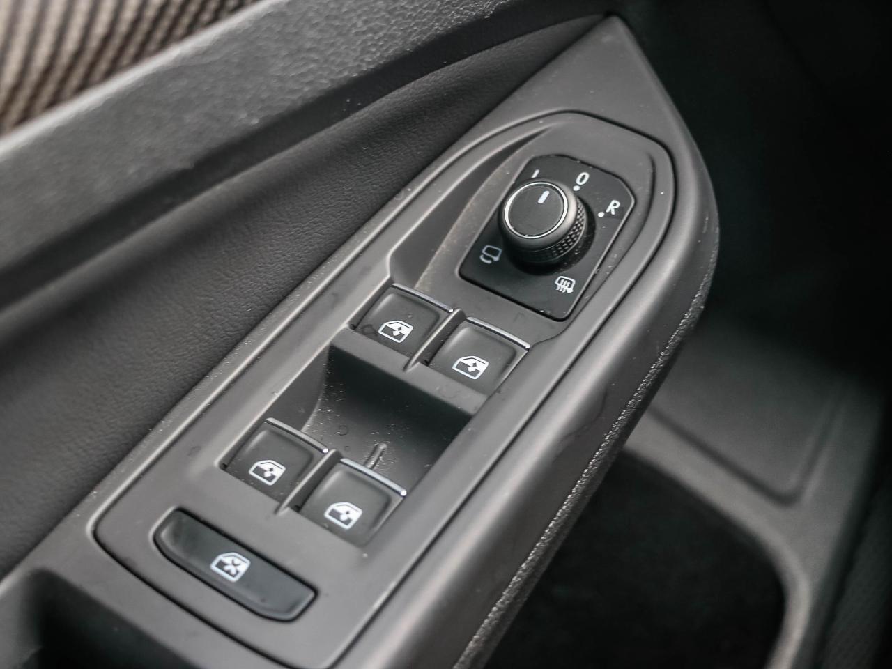 2024 Volkswagen Golf R Manual Photo