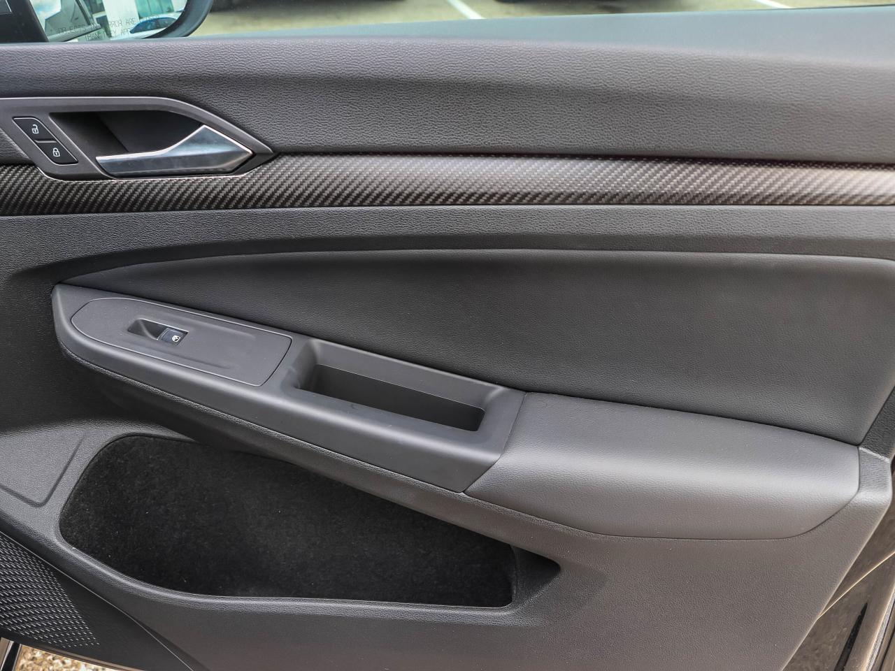 2024 Volkswagen Golf R Manual Photo