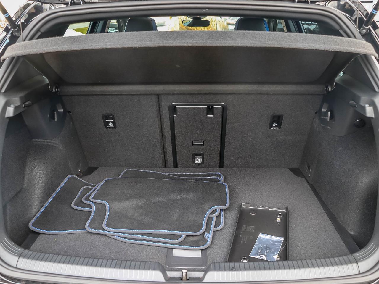 2024 Volkswagen Golf R Manual Photo