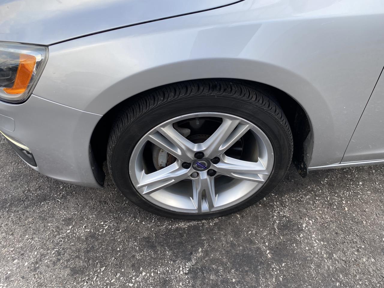 2016 Volvo S60 4dr Sdn T5 Special Edition Premier AWD Photo