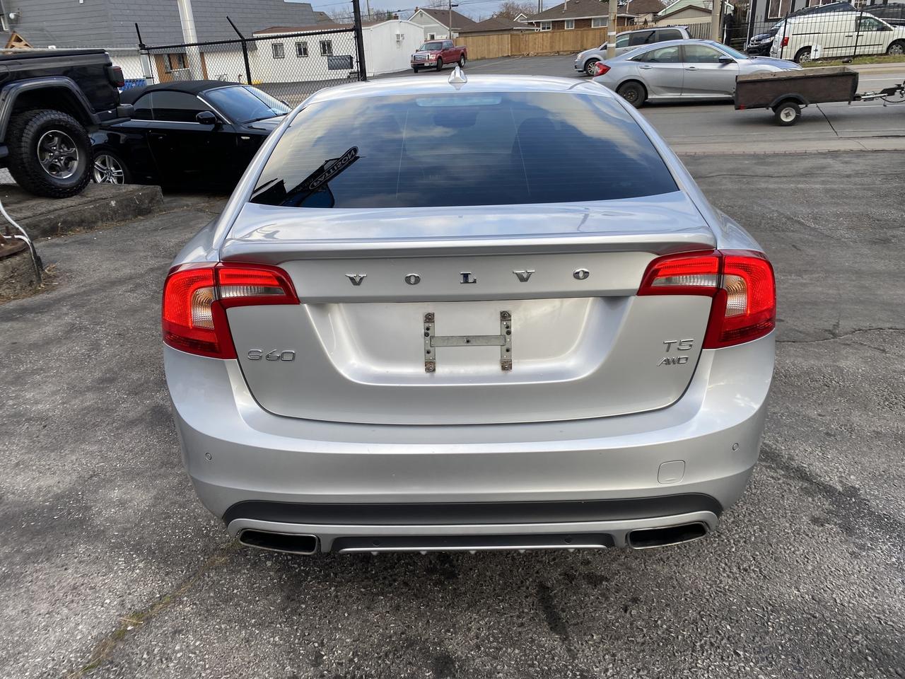 2016 Volvo S60 4dr Sdn T5 Special Edition Premier AWD Photo3