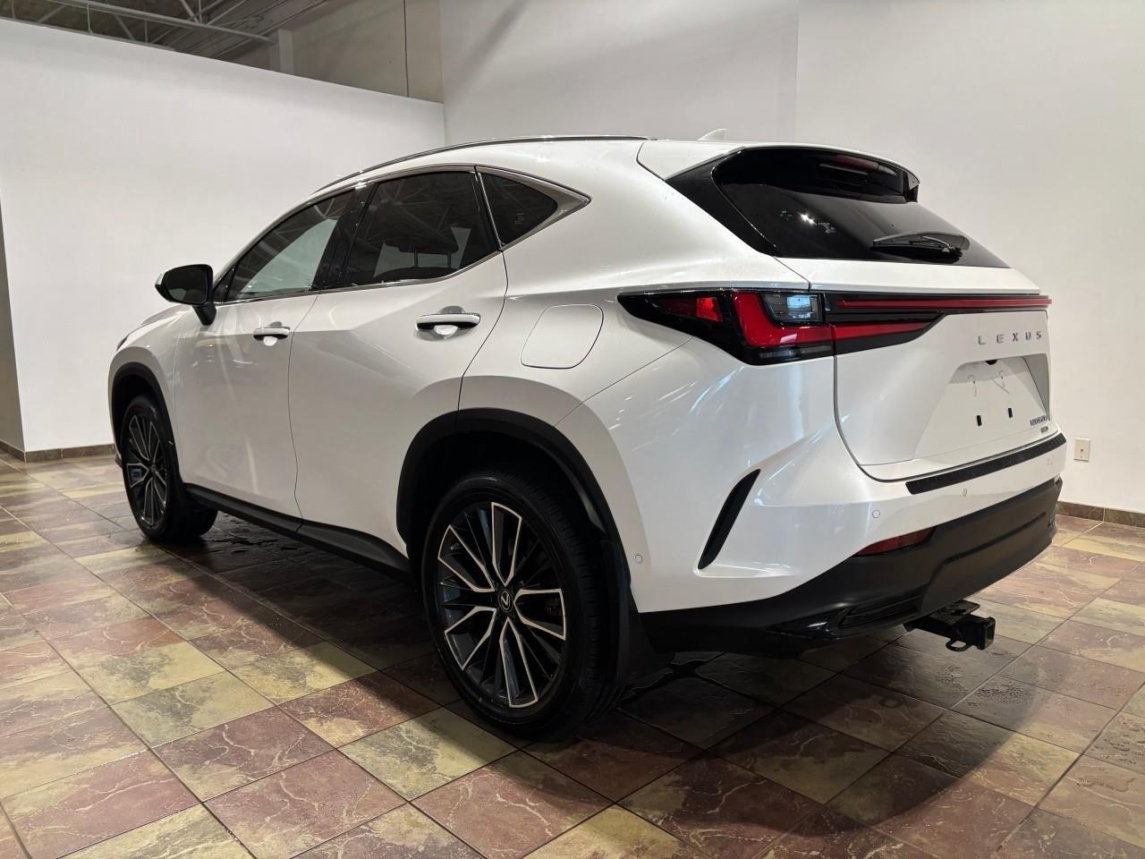 2022 Lexus NX 450h+ LEXUS CERTIFIED PRE-OWNED   EXECUTIVE PACKAGE   ON Photo2
