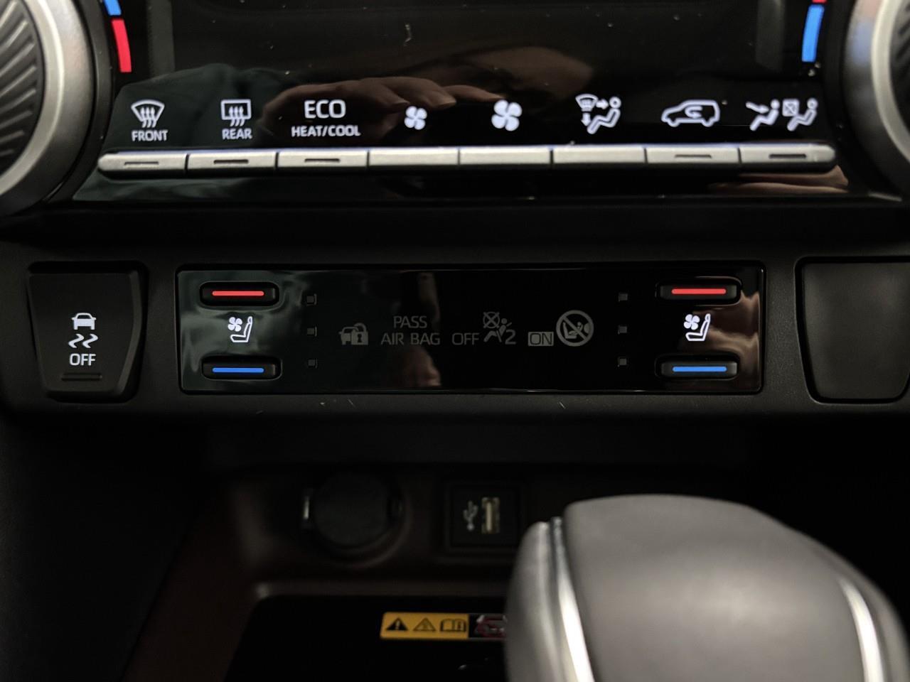 2025 Toyota RAV4 Hybrid Limited Photo