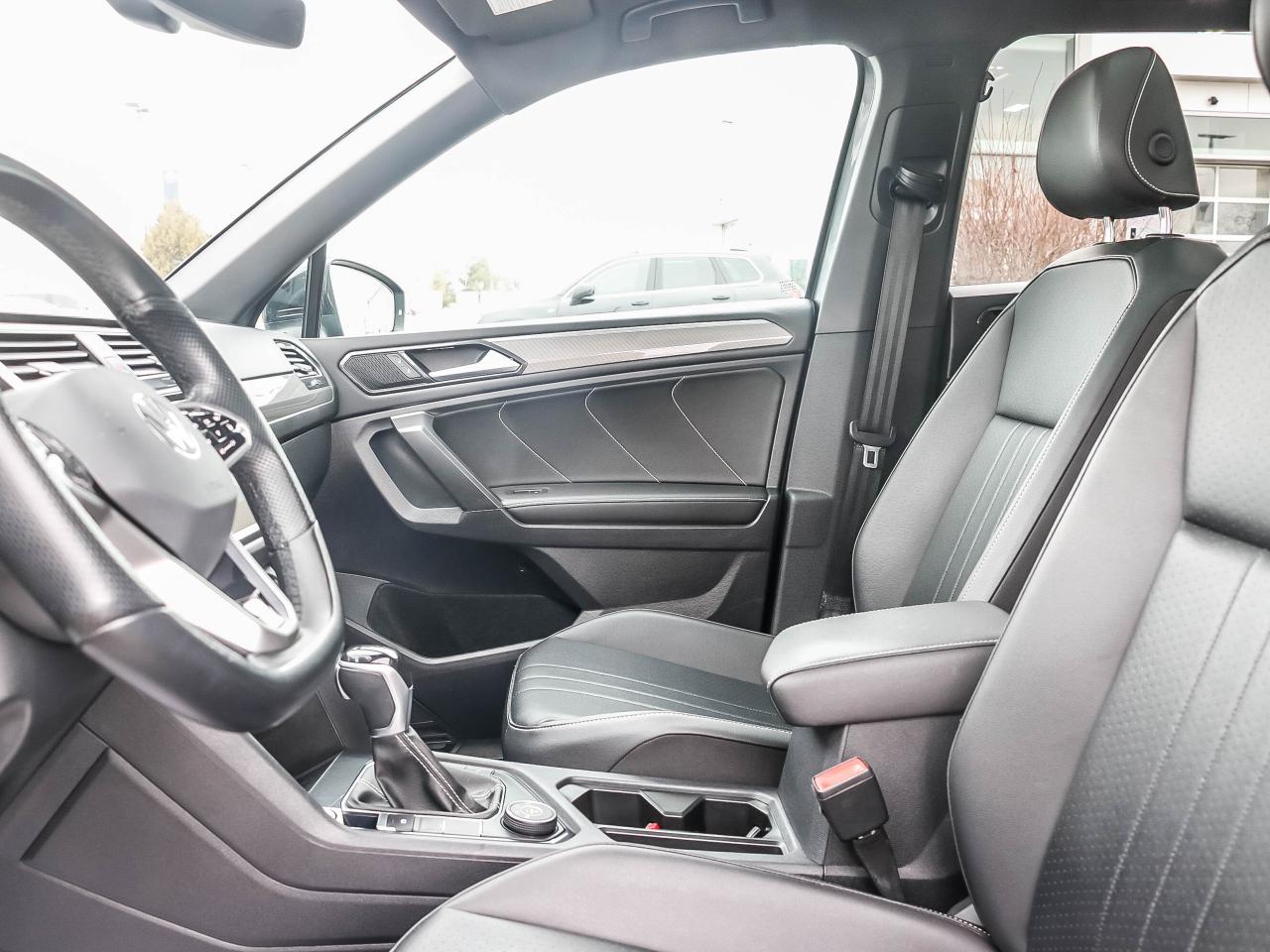 2022 Volkswagen Tiguan Comfortline R-Line Black Edition 4MOTION Photo