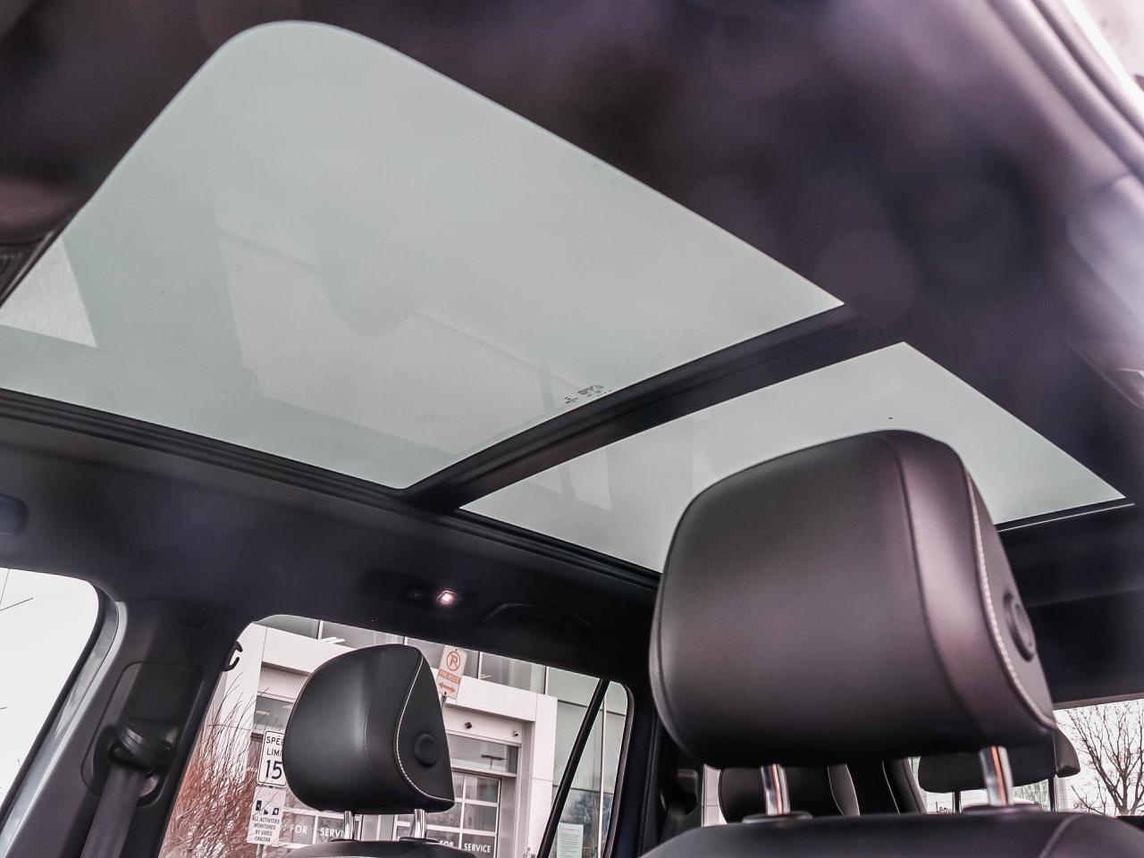 2022 Volkswagen Tiguan Comfortline R-Line Black Edition 4MOTION Photo