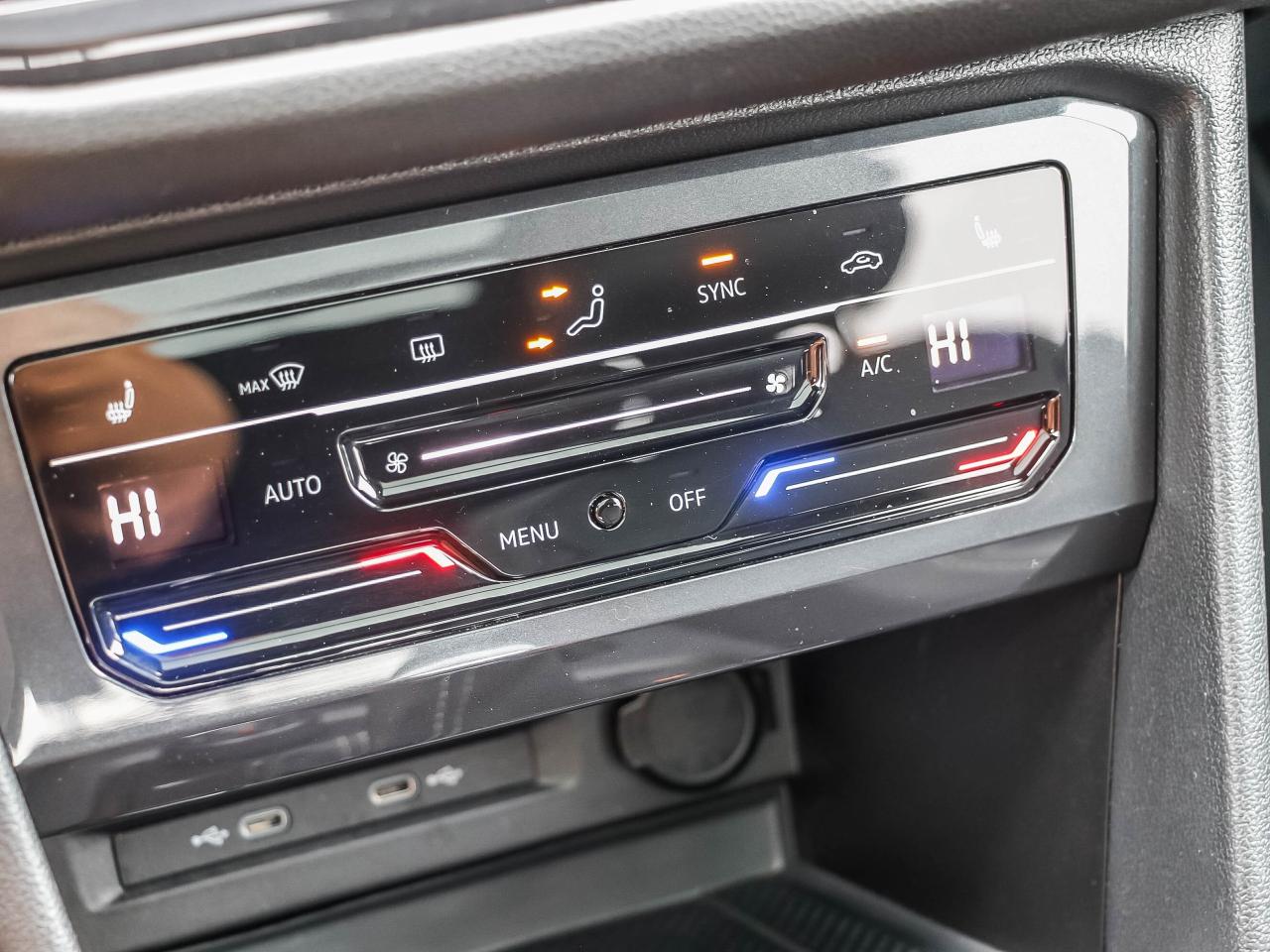 2022 Volkswagen Tiguan Comfortline R-Line Black Edition 4MOTION Photo