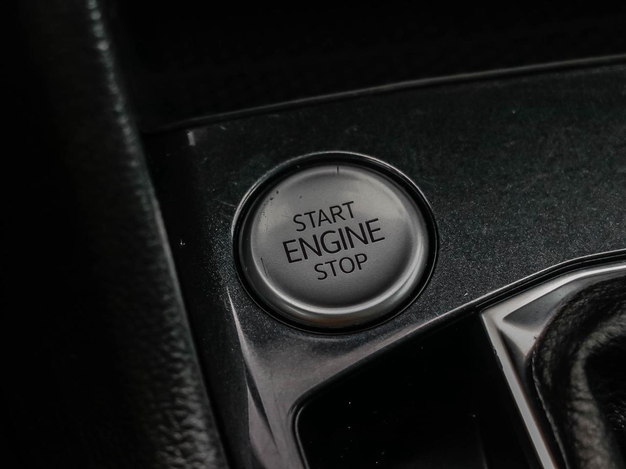 2022 Volkswagen Tiguan Comfortline R-Line Black Edition 4MOTION Photo