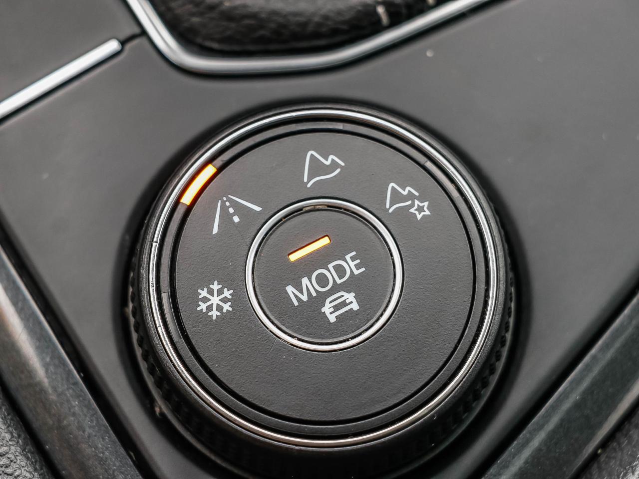 2022 Volkswagen Tiguan Comfortline R-Line Black Edition 4MOTION Photo