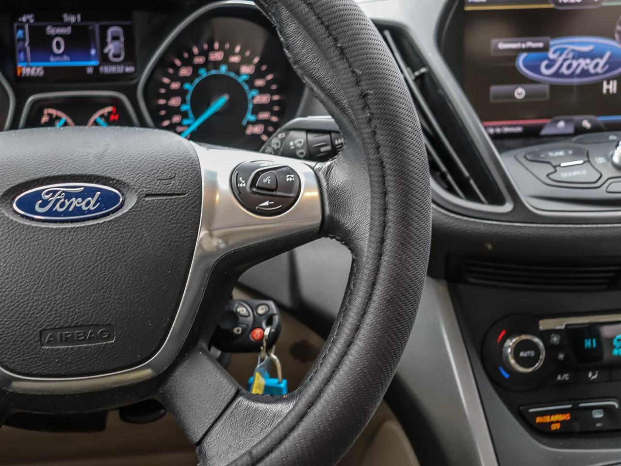 2015 Ford Escape SE 4WD Photo