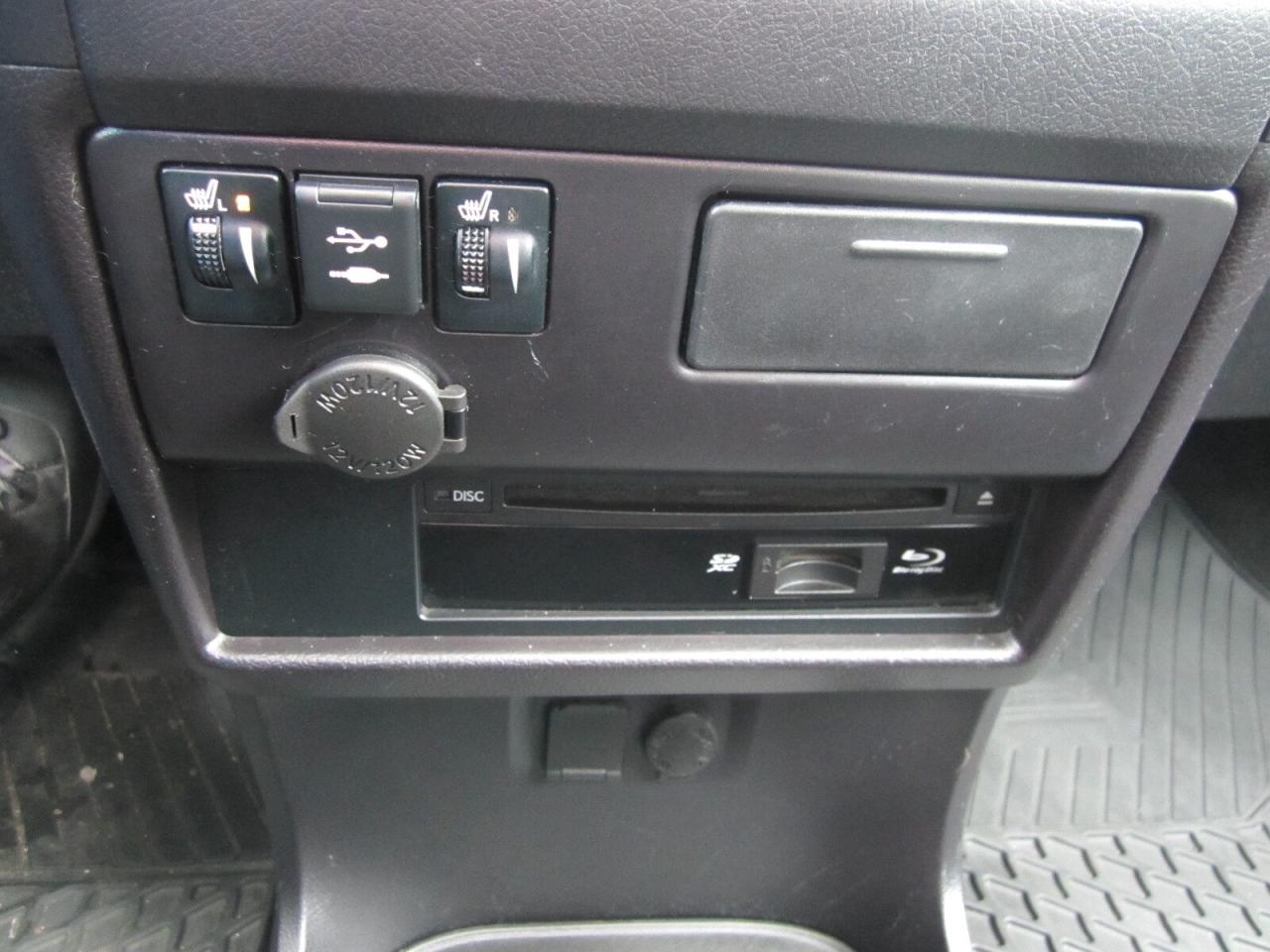 2018 Toyota Sienna SE 8-Passenger FWD 1 OWNER NO ACCIDENTS Photo