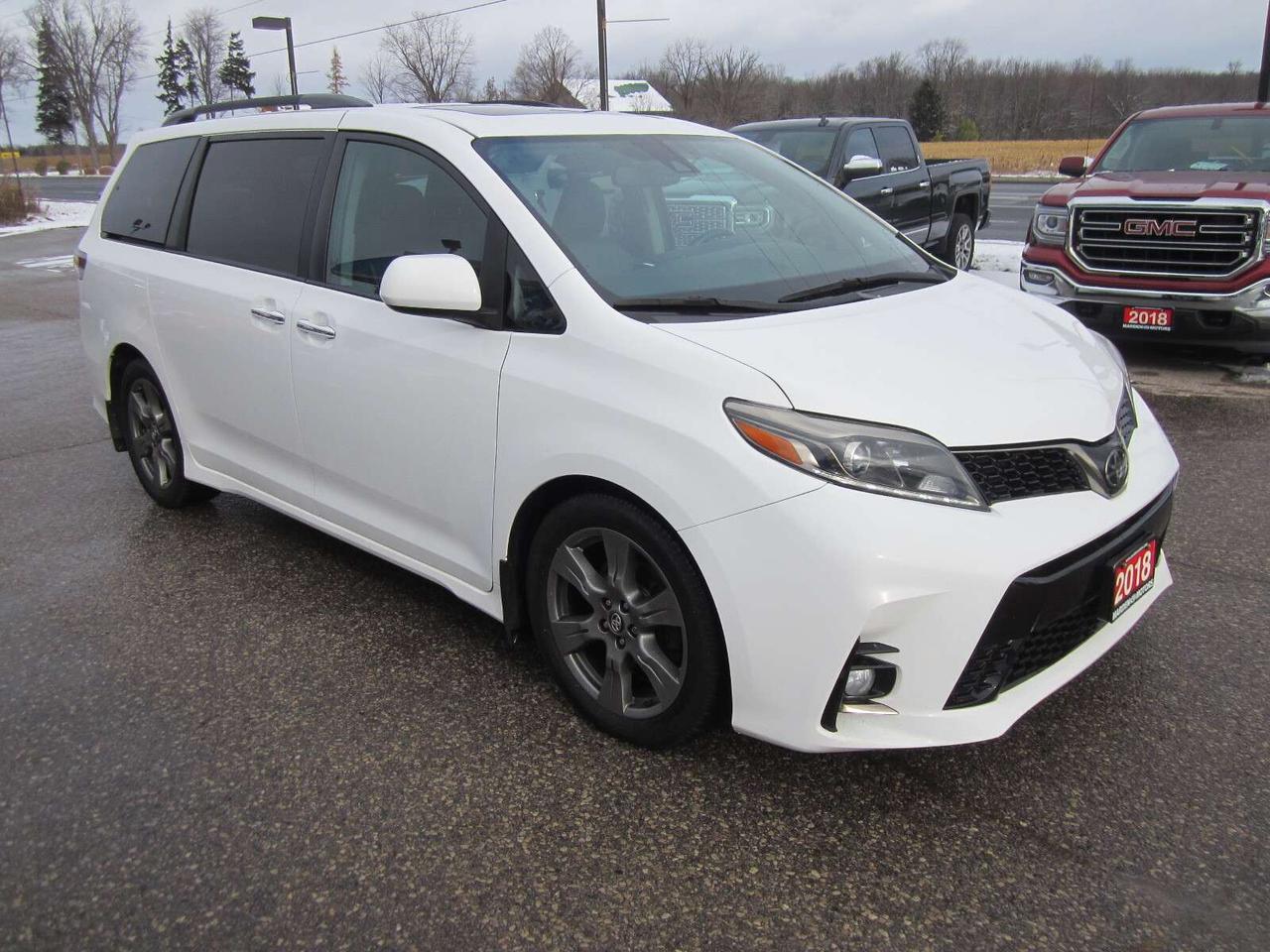 2018 Toyota Sienna SE NO ACCIDENTS! 1 PRICE ONLY! NO SAFETY FEES! Photo