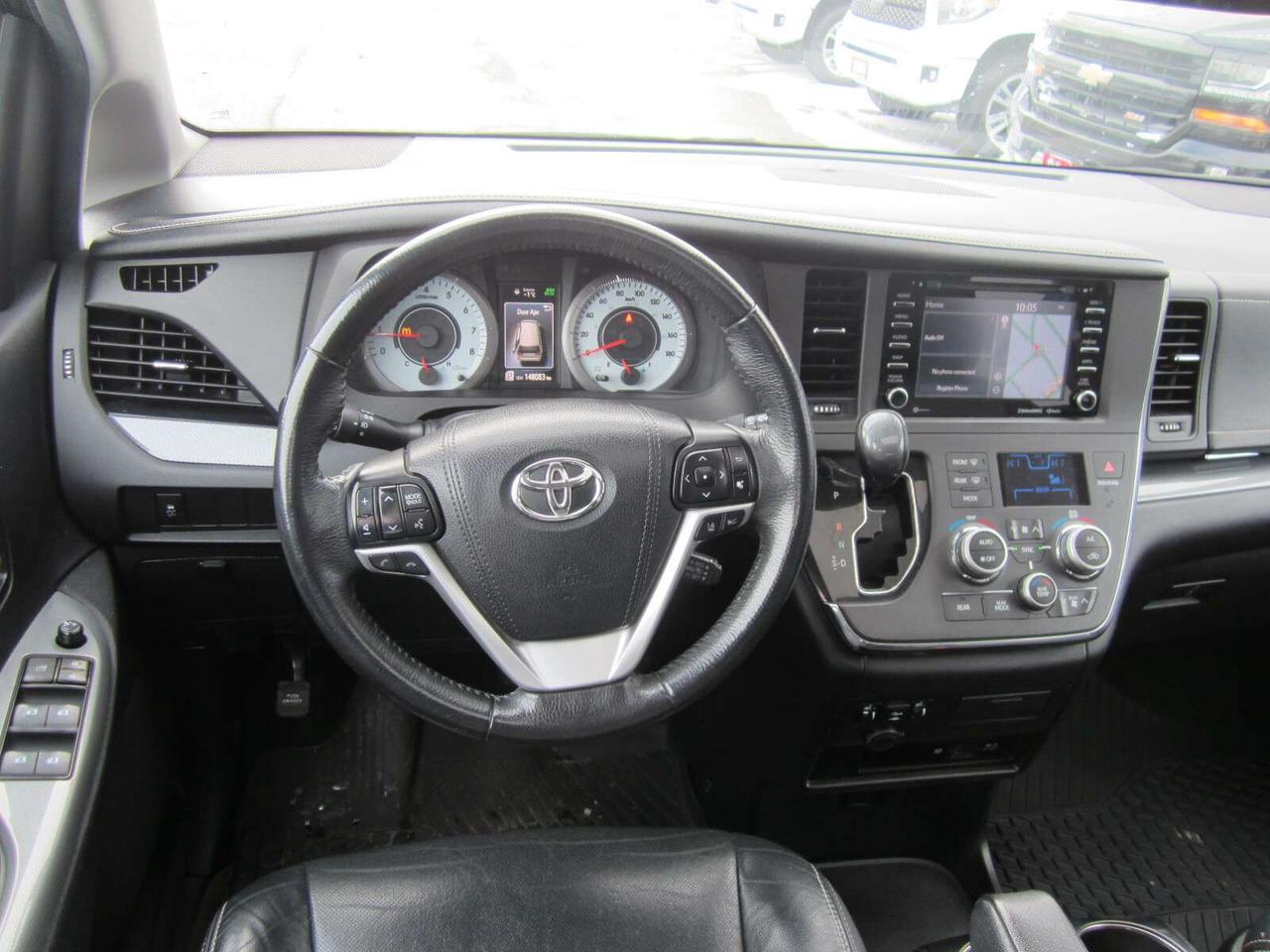 2018 Toyota Sienna SE NO ACCIDENTS! 1 PRICE ONLY! NO SAFETY FEES! Photo