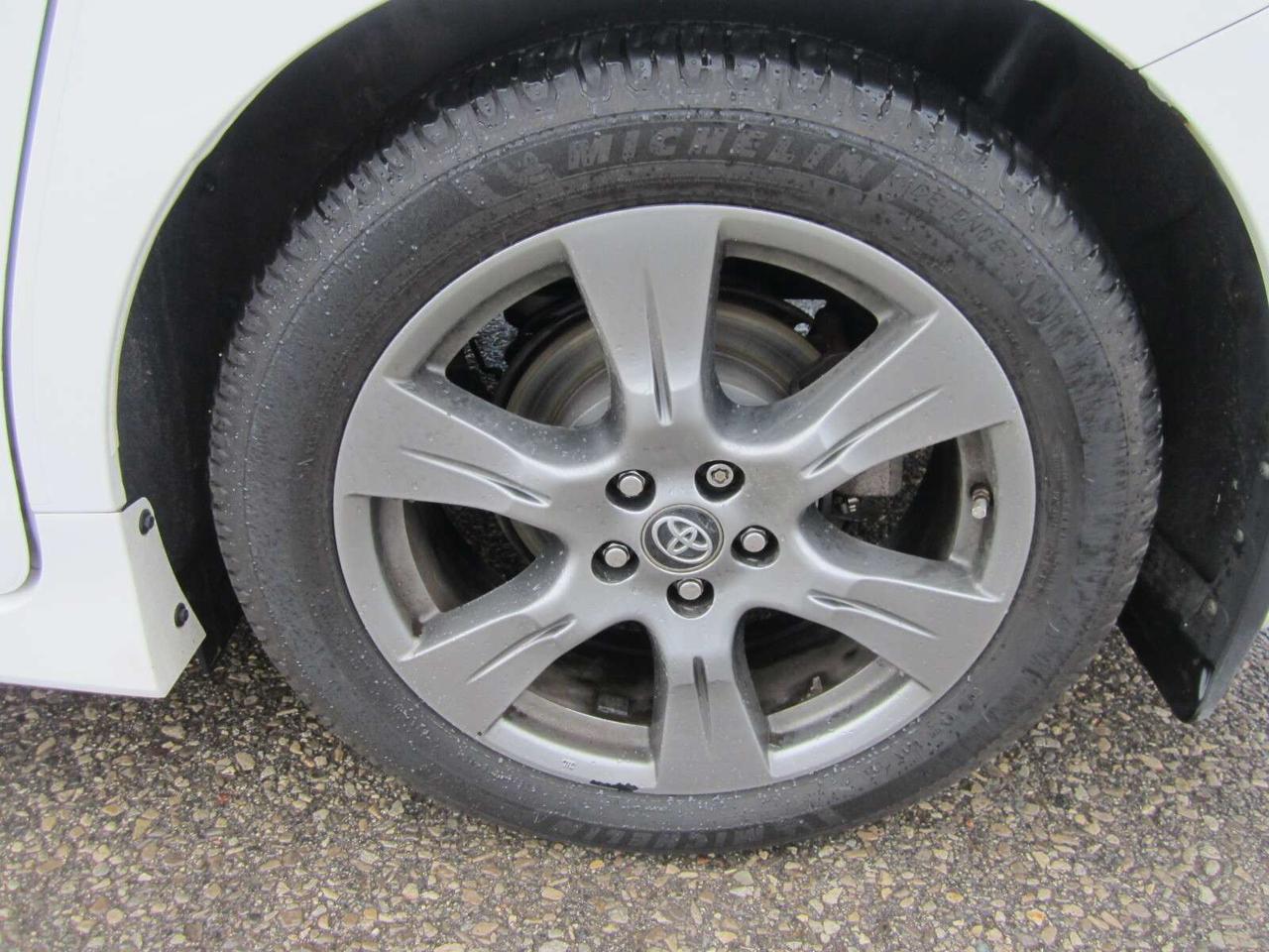 2018 Toyota Sienna SE NO ACCIDENTS! 1 PRICE ONLY! NO SAFETY FEES! Photo