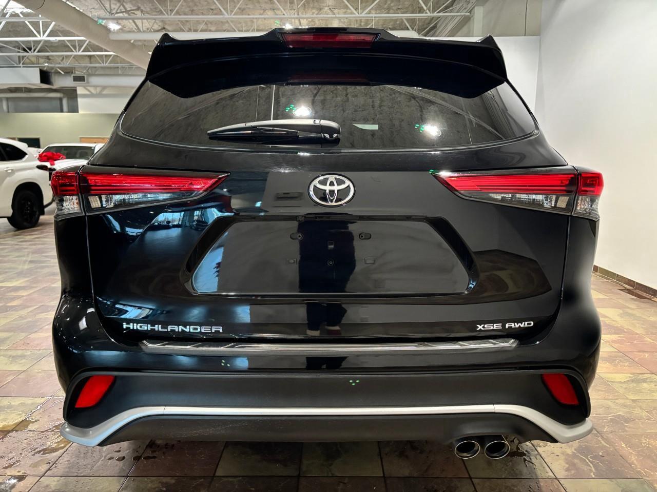 2022 Toyota Highlander XSE Photo