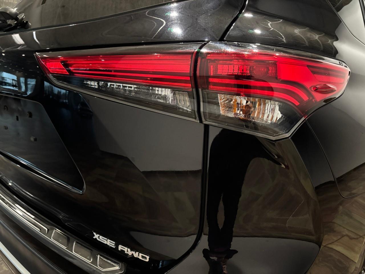 2022 Toyota Highlander XSE Photo