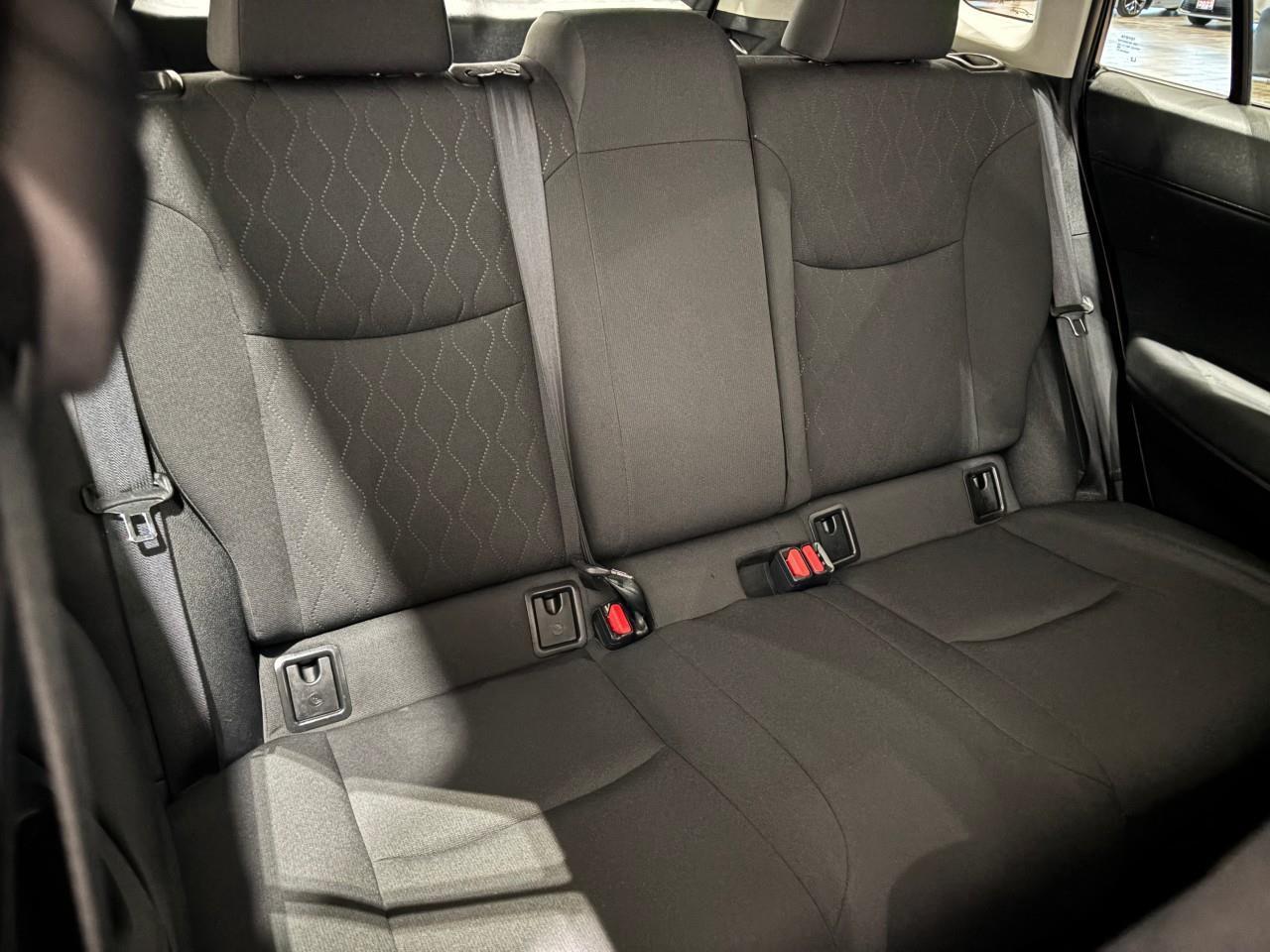 2024 Toyota Corolla Cross LE Photo