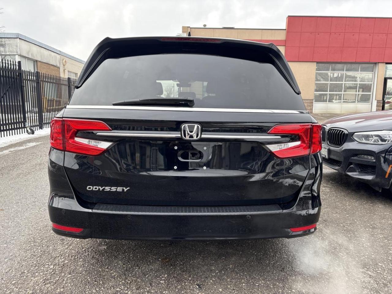 2022 Honda Odyssey EX-L w/Rear Entertainment System Photo2