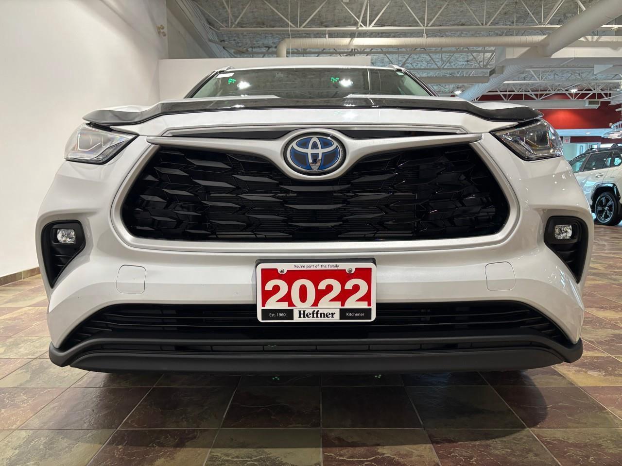 2022 Toyota Highlander Hybrid XLE Photo