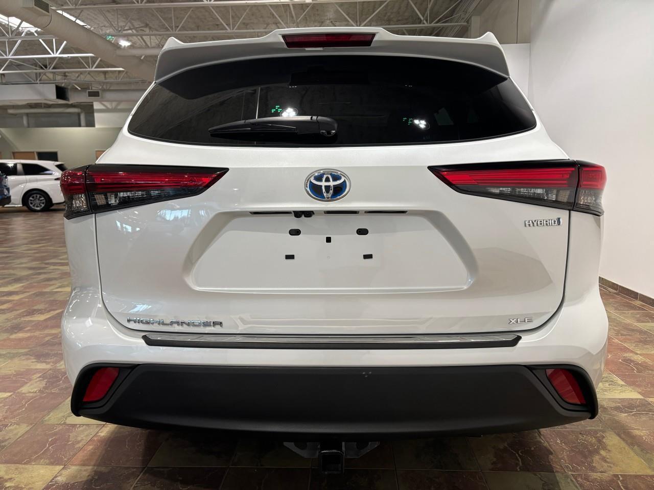 2022 Toyota Highlander Hybrid XLE Photo
